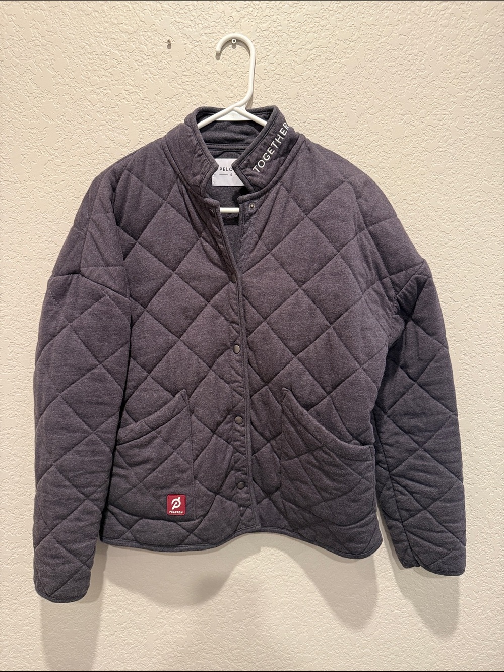 Peloton Quilted Puffer Jacket - Charcoal Gray